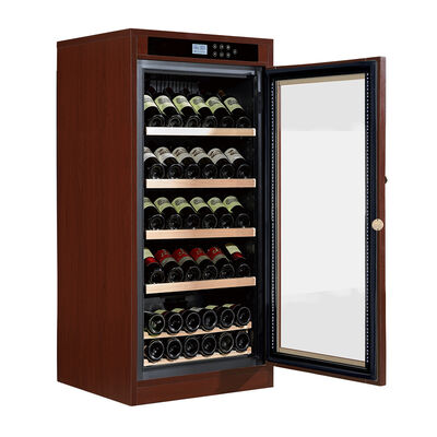 Bom preço Armário refrigerador de vinho de madeira autônomo com resfriamento termoelétrico, porta de vidro com proteção UV e prateleiras de madeira removíveis on-line